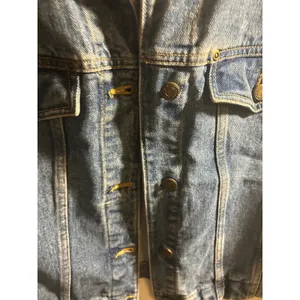 Liz Claiborne Womens Medium Wash Denim Jacket Blue Cotton Button Up Size M thumbnail 8
