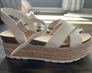 Soda Platform sandals thumbnail 1
