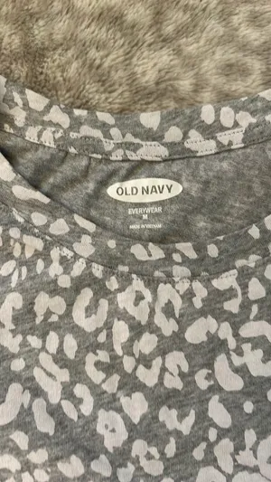 Old Navy T-shirt thumbnail 2