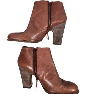 Stuart Weitzman Demigran‎ Leather Ankle Boots Block Heel Booties Women's Shoes thumbnail 7