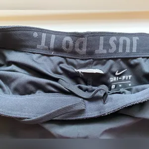 Nike Womens Dri-fit Black Shorts size Medium thumbnail 10