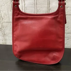 Vintage COACH 9131 Legacy Saddle Red Leather Flat Crossbody Shoulder Bag thumbnail 4
