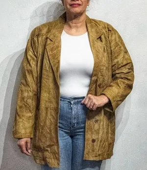 Tan Genuine Leather Vintage Jacket Sz M thumbnail 1