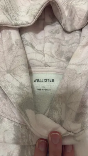 Pink camo Hollister hoodie thumbnail 3