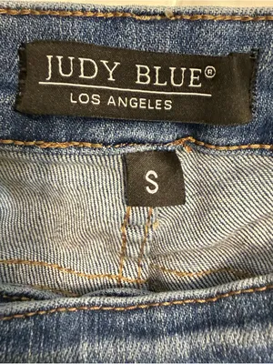 Judy Blue Dark Blue Distressed Denim Skort Size Small thumbnail 4