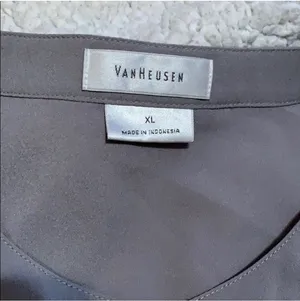 Van Heusen Blouse thumbnail 2