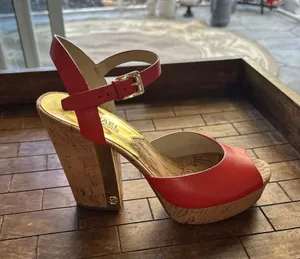 Michael Kors Natalia Mandarin Leather Platform Sandals Heels‎ size 8 EEUC thumbnail 1