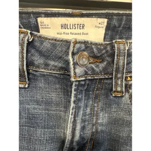 Hollister Mid-Rise Relaxed Bootcut Jeans Medium Wash Raw Hem 4R W27 casual read thumbnail 4
