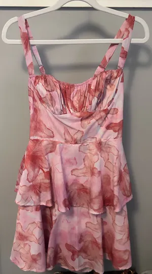 Selfie Leslie Summer/Spring Pink Floral dress thumbnail 6