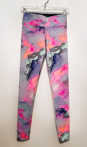PINK - Victoria's Secret Yoga Pants thumbnail 1
