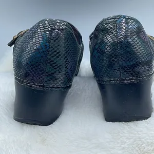 Sanita clogs faux snakeskin size 9 clogs thumbnail 6