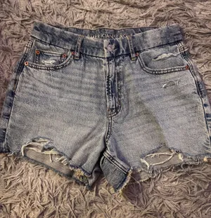 American Eagle Shorts Denim Distressed thumbnail 1