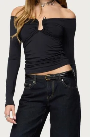 EDIKTED Halle Abstract Wavy Hardware Off the Shoulder Top Black XS thumbnail 1