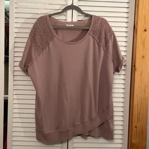 Maurice’s 1X lilac purple short sleeved sweatshirt thumbnail 1