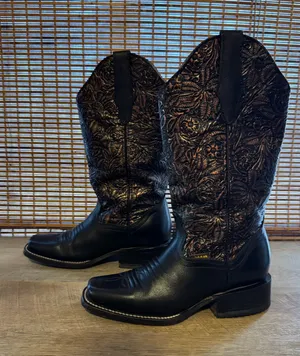 Alfa Western Wear Black Leather Western Cowboy Boots with Gold Stamped Shaft thumbnail 1