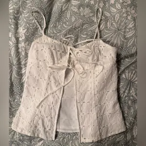 NIA Mia Top (White Eyelet Lace Tie-Front Top) thumbnail 2