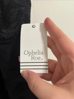 Ophelia Roe Black Floral Embroidery Appliqué Spaghetti Strap Tank Top/Camisole M thumbnail 9