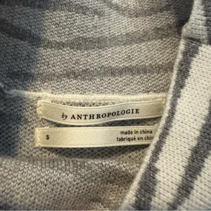 Anthropologie Small White/Gray Tiger Striped Mock neck Sweater w/pink trim thumbnail 4