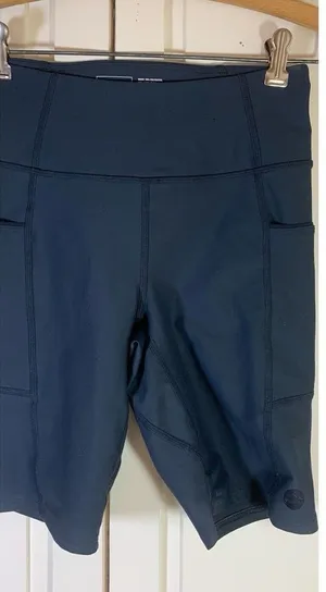 LL Bean Everyday Performance Shorts Womens‎ XS High Rise Pockets Gym Workout thumbnail 1