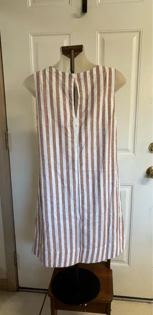 Med Old Navy Brown/White Stripe Sleeveless Linen-Blend Mini Shift Dress thumbnail 2