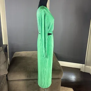 Women’s Green One-Shoulder Midi Dress Side Cut Out Side Zip Size M NWOT thumbnail 3