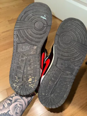 Black Red Nike Shoes thumbnail 4