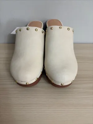 Time and Tru New! Ivory Platform Clog Mules with Gold Studs size 8 thumbnail 3
