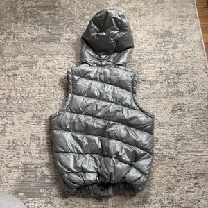 Y2K American Eagle Outfitters shiny metallic silver puffer vest faux fur hood thumbnail 3