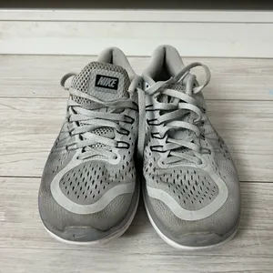 Nike Flex 2017 RUN woman’s Size 6.5 Pure Platinum Gray sneakers thumbnail 7