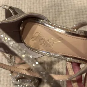 Jewel Badgley Mischka golden Strappy Heel Size 6.5 thumbnail 2