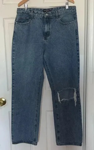 PrettyLittleThing Plus Blue Distressed Straight Leg Jeans Size 14 thumbnail 1