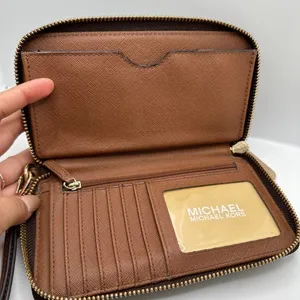 MICHAEL KORS Brown Signature Jet Set Wallet thumbnail 8