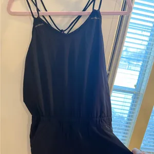 Lululemon Runsie one-piece tennis dress/skort! Size 4! thumbnail 4