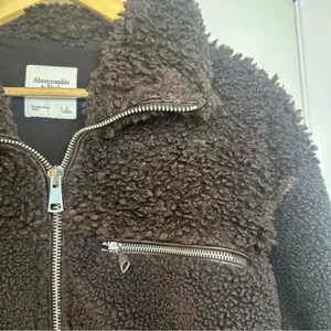 Abercrombie & Fitch Mixed Texture Sherpa Fleece Bomber Jacket. Brown. Large. thumbnail 3