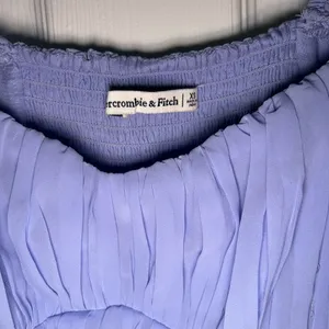 Abercrombie & Fitch Emerson Poplin Sleeve Dress Lavendar Purple Pleated Top XS thumbnail 3