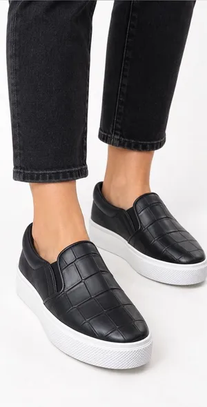 KAANAS Black Croc Embossed Leather Slip On Platform Sneakers Size 8 thumbnail 1