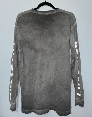 PINK Victoria’s Secret Gray Long Sleeve thumbnail 2