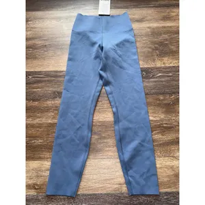 Lululemon Glow Up Tight High Rise 25” Washed Denim Size 6 NWT thumbnail 3
