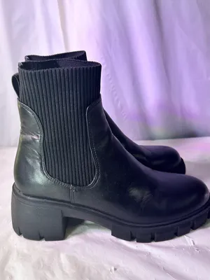 Steve Madden Black Chunky Chelsea Ankle Boots thumbnail 2