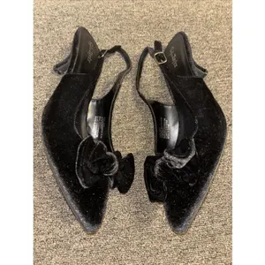 Sophia Taylor Madison Bow Black Velvet Sling Back Kitten Heels Sz 12 thumbnail 4