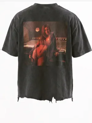 Niykee Heaton Merch TShirt Red Size L thumbnail 2