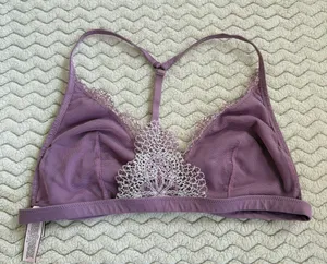Victoria's Secret lace bra thumbnail 2