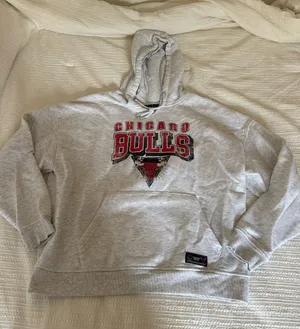 NBA Chicago Bulls Gray Crewneck Hoodie with Red Logo thumbnail 1