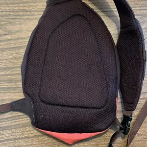 Patagonia Atom 8L Sling Bag thumbnail 2