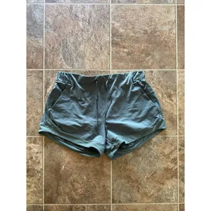 Lululemon Sunsetting Shorts 3" Juniper Size 10 thumbnail 5