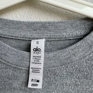 Alo Yoga Soho Oversized Crewneck Pullover Sweatshirt Women's Size Small Gray thumbnail 4