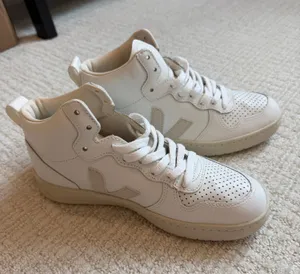 VEJA High-Top Sneakers thumbnail 1