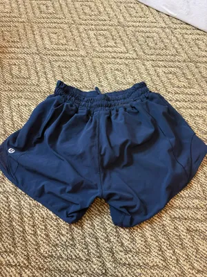 Lululemon 4inch hotty hot thumbnail 2