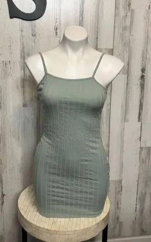 Mint green dress thumbnail 1