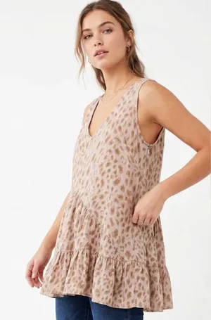 Cecico Leopard Print Sleeveless Blouse size medium thumbnail 1